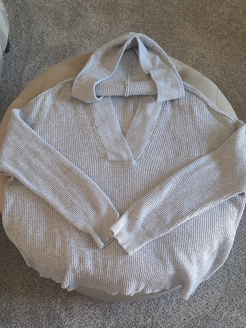 OVERSIZED Medium Aerie Light Gray Hooded V-Neck Sweater. Bin 4